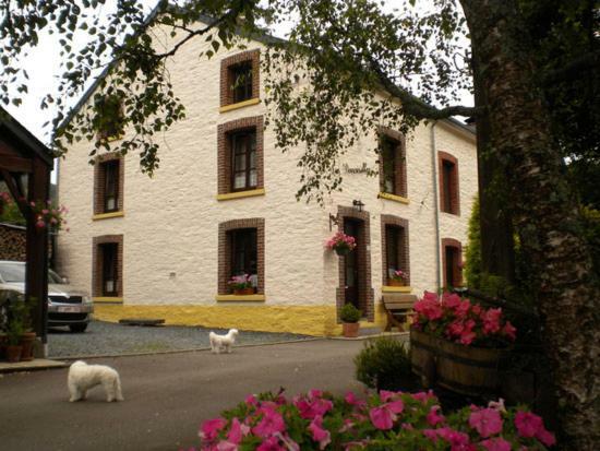 Les Demoiselles De La Semois Villa Poupehan Exteriör bild